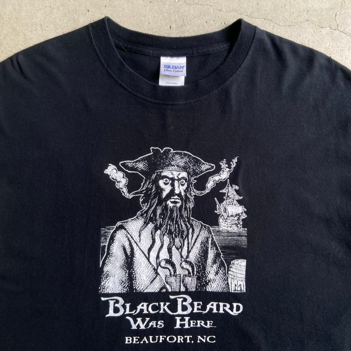 BLACK BEARD WAS HERE BEAUFORT NC 黒ひげ 海賊 プリント Tシャツ メンズL_画像3