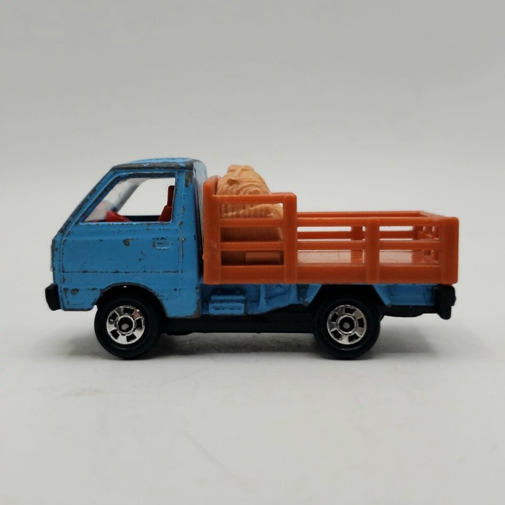 トミカ 日本製 スズキ キャリィ 家畜運搬車 №31 ミニカー おもちゃ