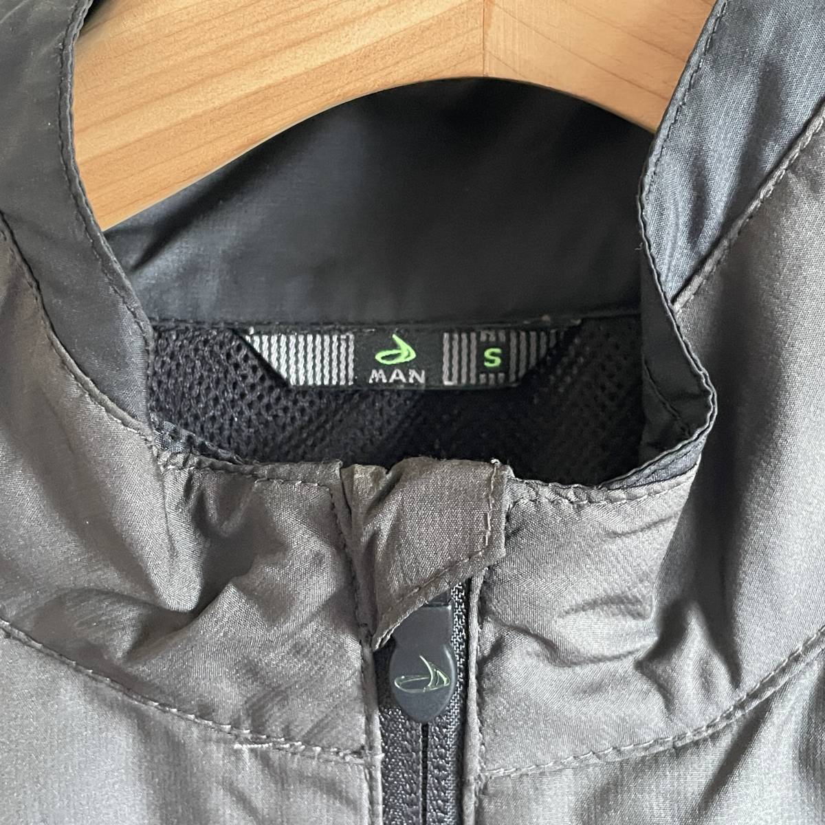 dhb sportサイクルジャケットSサイズグレーブラック ガンメタ dhb sportサイクルジャケットSサイズグレーブラック ガンメタ