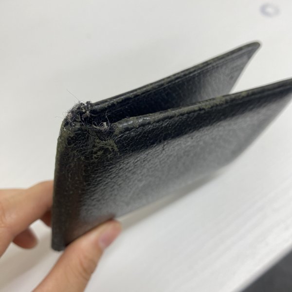 G0609 GUCCI グッチ 二つ折り財布 札入れ 小銭入れあり レザー