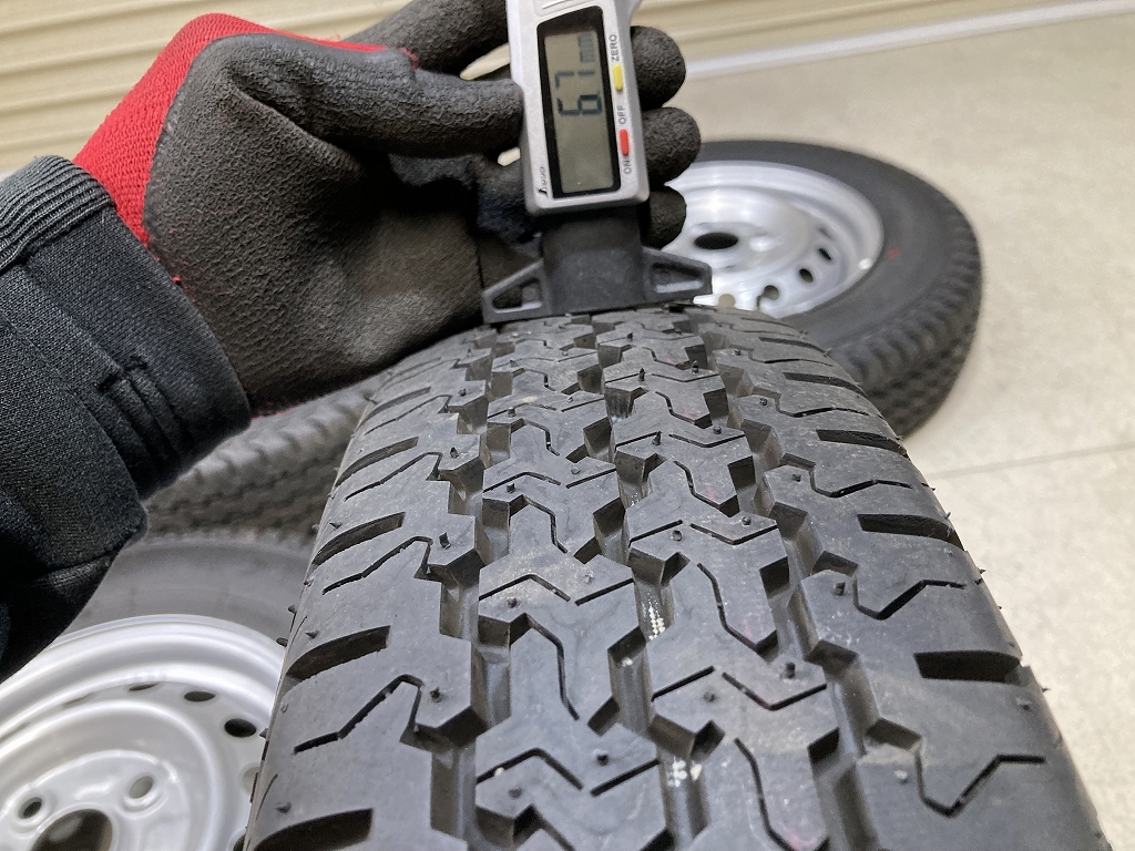 新車外し '23年製 キャリー エブリィ TOPY YOKOHAMA VAN355 145/80R12