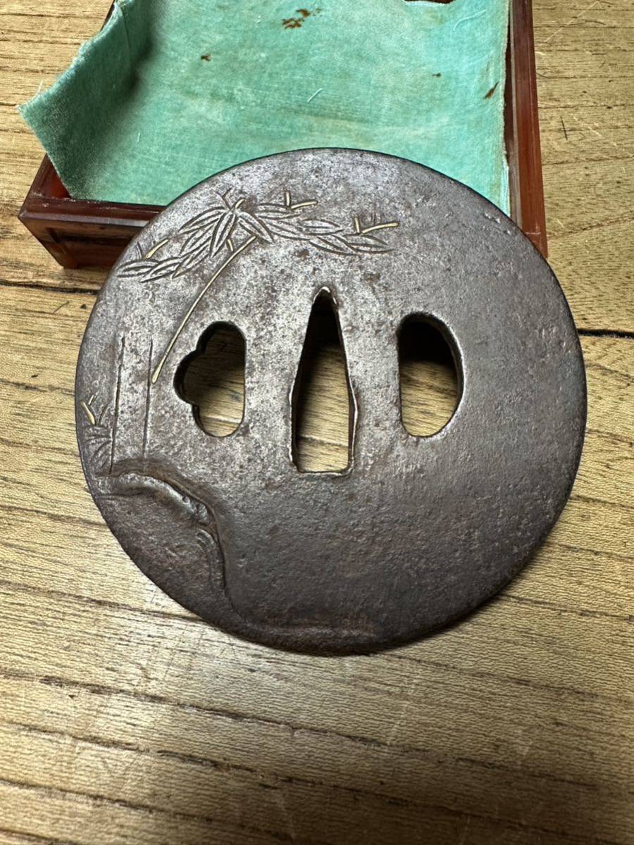 鉄鍔江戸時代後期鉄丸形骨董品大型鐔お値段の交渉を承ります。ご