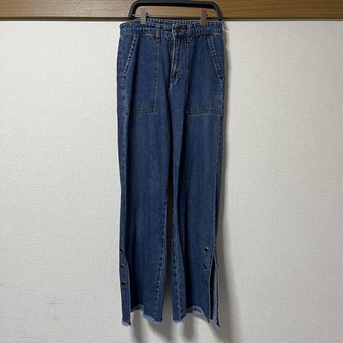 スリット入りデニムパンツ 61-89 Mサイズ相当 レディース ボトムス 送料230円_画像1