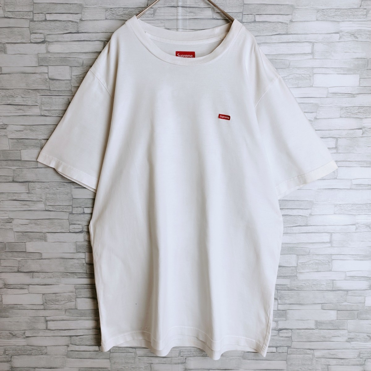 【最高デザイン】シュプリーム☆スモールボックスロゴ Mサイズ 白 刺繍 半袖 ホワイト Supreme Tee Tee WHITE Small Box Logoの画像2