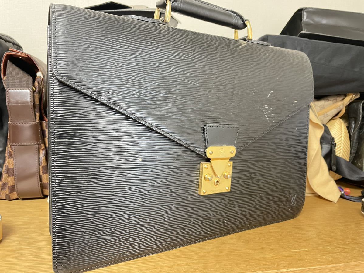 プレゼントを選ぼう! ルイヴィトン ビジネスバッグ LOUIS VUITTON