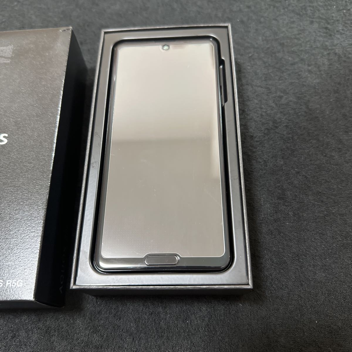 docomo AQUOS R5G SH-51A Black Ray simフリー 超極美品