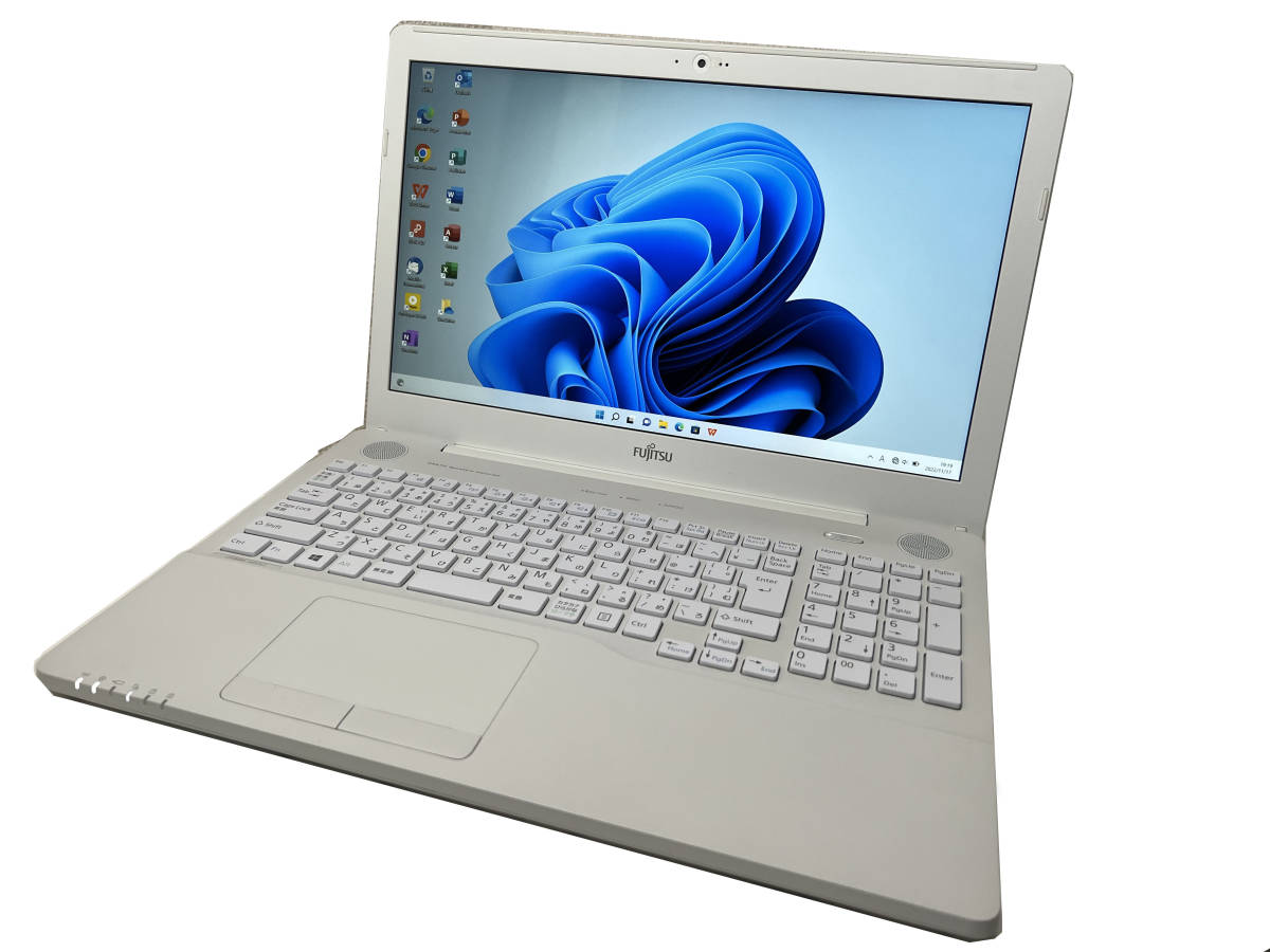 高年式2018年製第7世代最強Core i7-7700HQ メモリ8GB◇新SSD1000GB