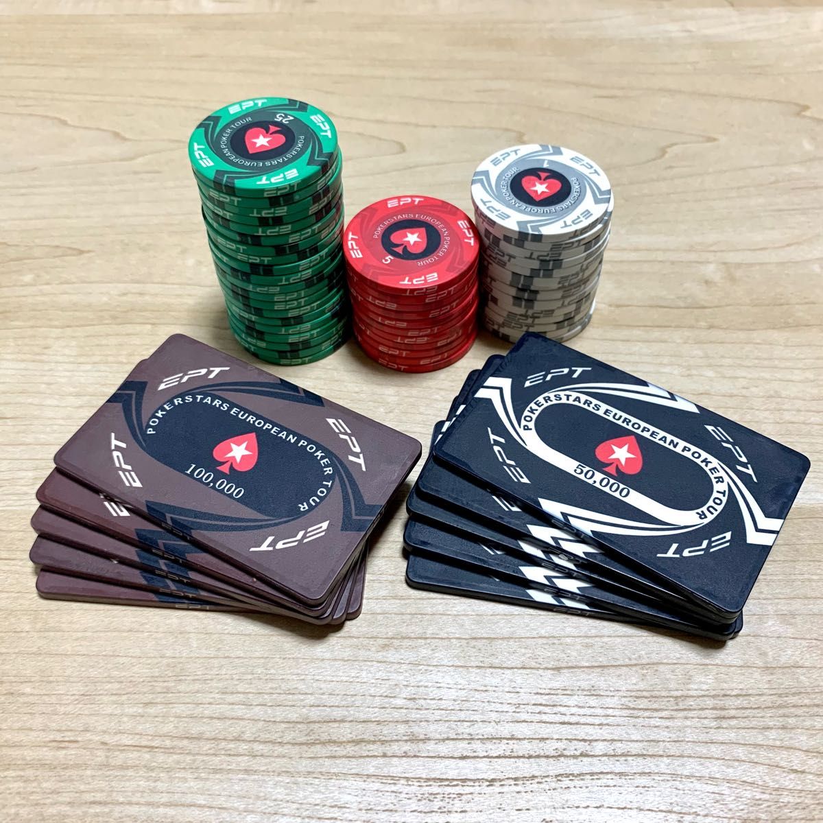 EPT セラミック ポーカーチップ カジノチップ 200枚｜PayPayフリマ
