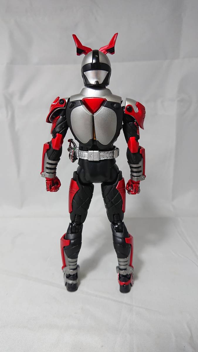 開封品】:S.H.Figuarts(真骨彫製法) 仮面ライダーカブト ハイパー