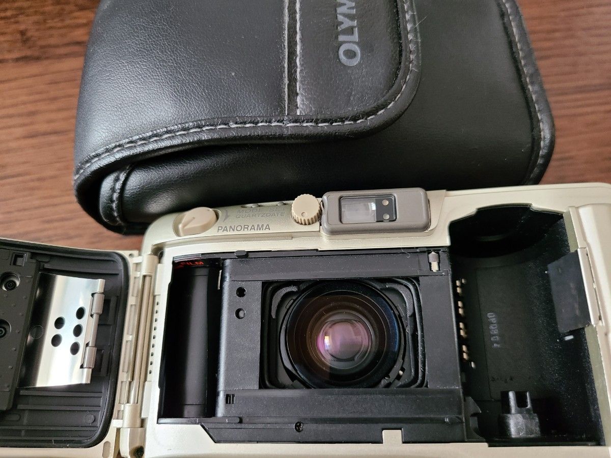 オリンパス μ ミュー ZOOM 105 DELUXE フィルムカメラ　ケース、電池付き動作確認済み