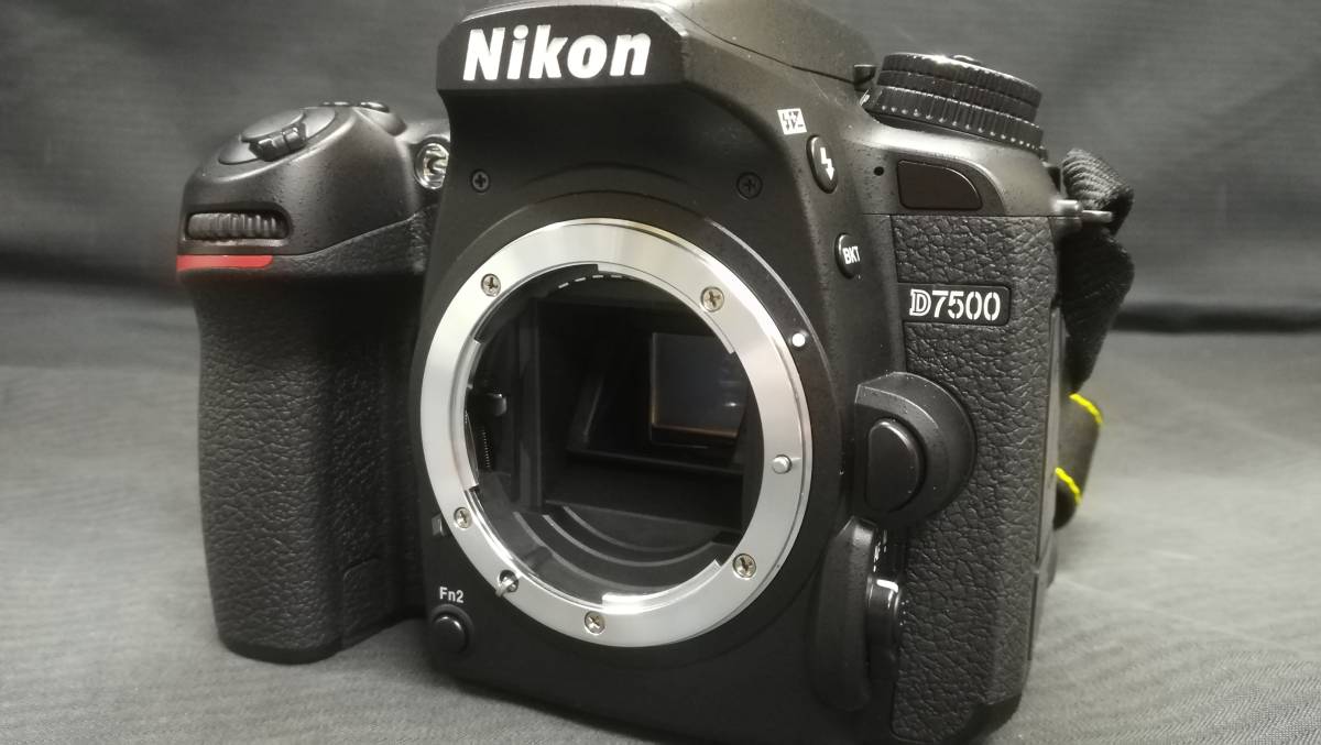 【美品♪】Nikon/ニコン D7500 ボディ 2088万画素 一眼レフ カメラ/動作品の画像2