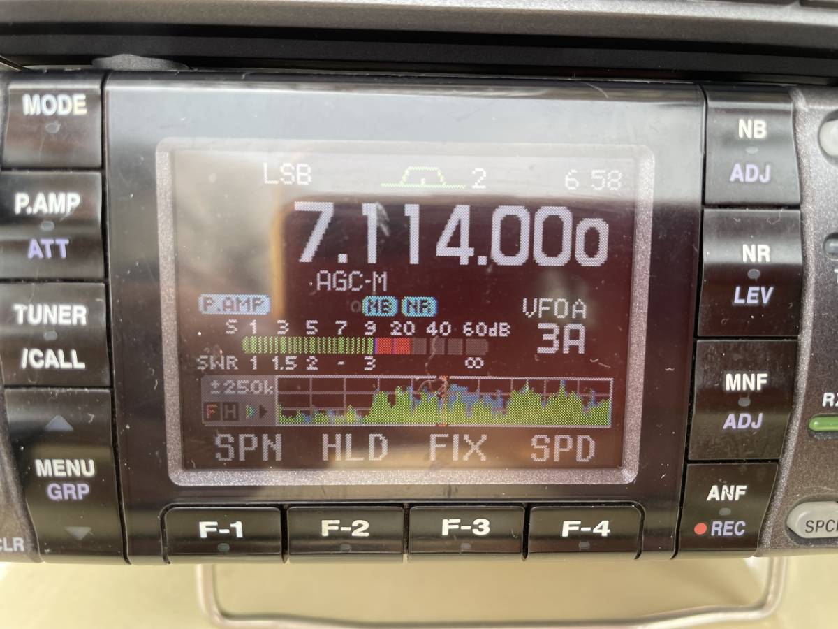 ICOM IC-7000(100w) 外部モニターおまけ ICOM IC-7000(100w) 外部モニターおまけ