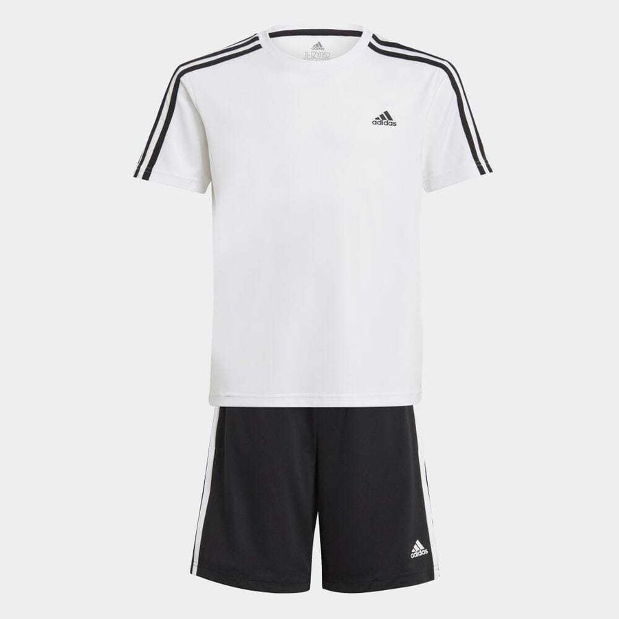 送料込み!!★新品★adidas アディダス★140★快適素材!!半袖Ｔシャツ(白)ハーフパンツ(黒)★上下★セットアップ★即決_画像1