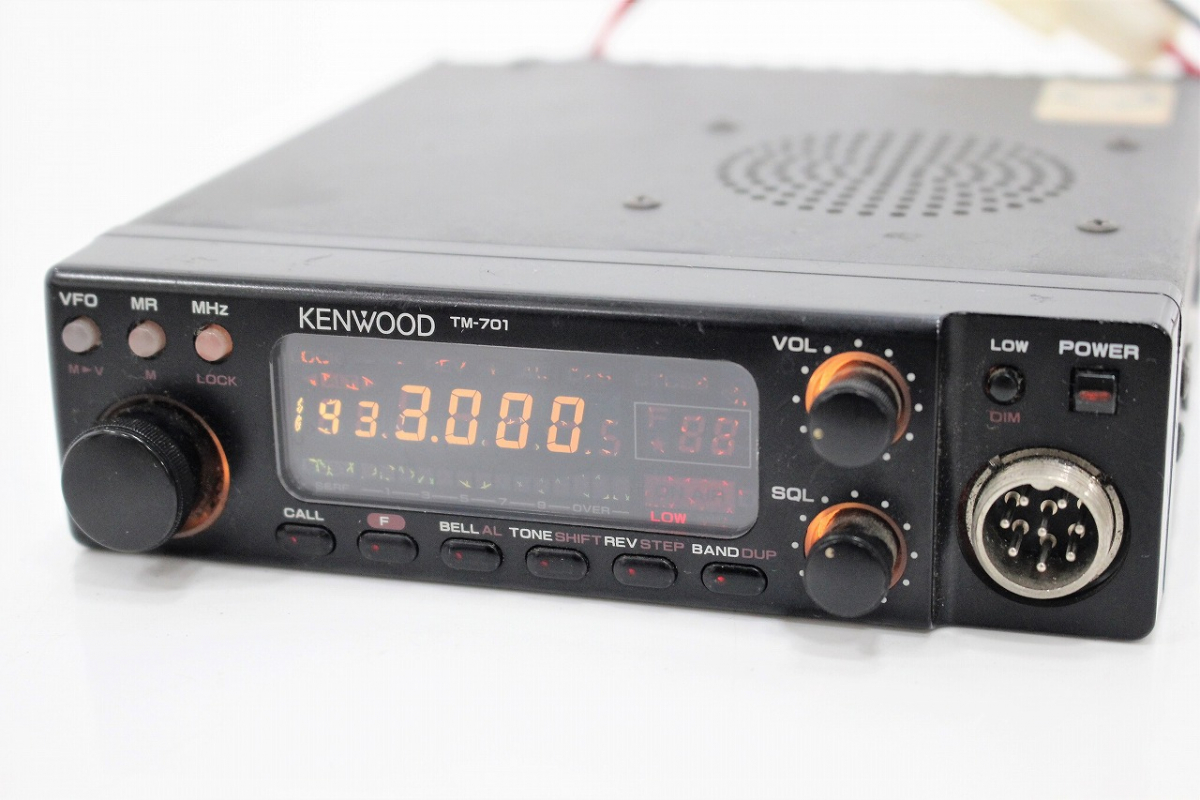 【行董】 KENWOOD ケンウッド TM-701 トランシーバー 144/430MHz アマチュア無線 通電確認済み AA623BOM74