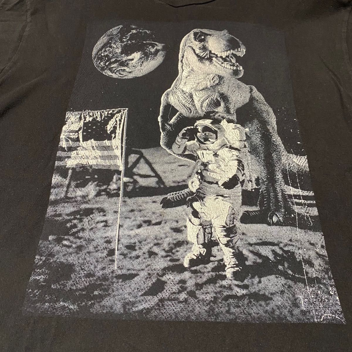 27. XL ブラック 黒 古着 Tシャツ 半袖  海外古着 メンズ レディース プリントTシャツ 恐竜 宇宙 オーバーサイズ