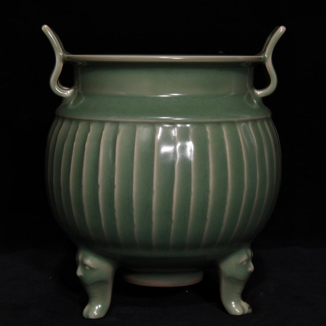 宋代 龍泉窯 古磁香炉 | normanhubbard.com