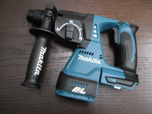 2/未使用品 マキタ 18V 24mm 充電式ハンマドリル HR244DRGX