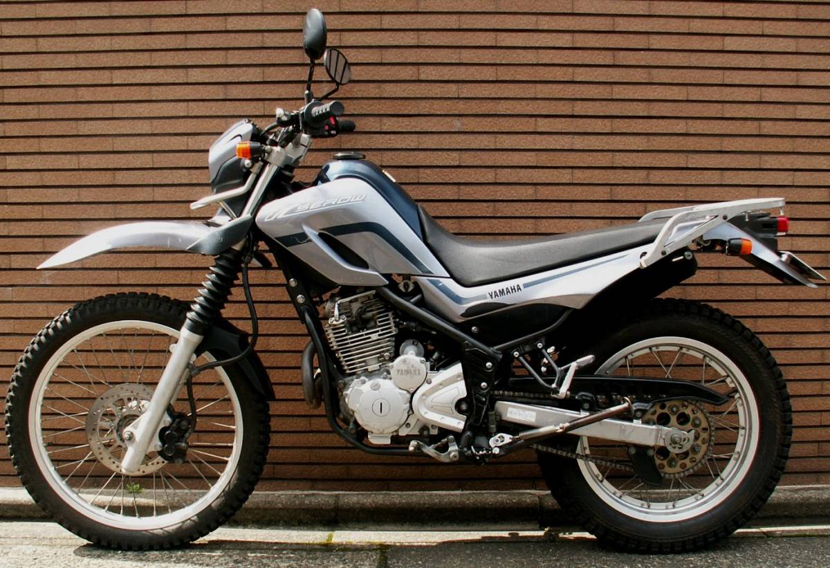 ヤマハ セロー250 SEROW250S BA-DG11J 2006年 ブルーイッシュシルバー4 キャブ車