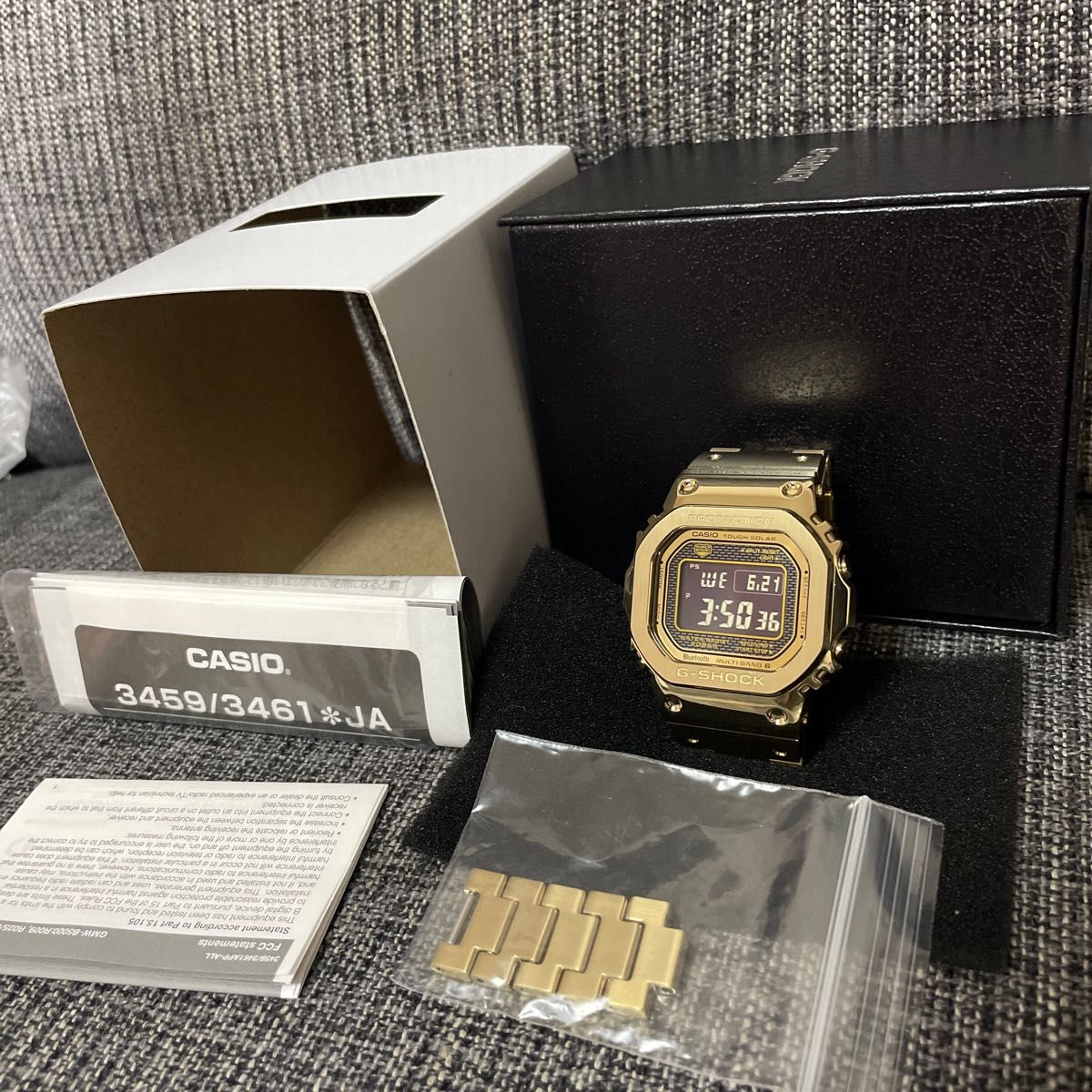 極美品一度だけ使用 国内正規品カシオ CASIO G-SHOCK GMW-B5000GD-9JF
