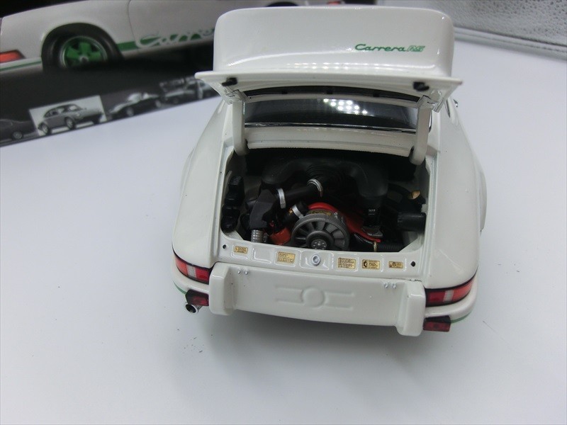 【IJ0-11】【80サイズ】ミニチャンプス 1/18 ポルシェ 911 Carrera RS 2.7 1972/※破損・外箱傷み有の画像3