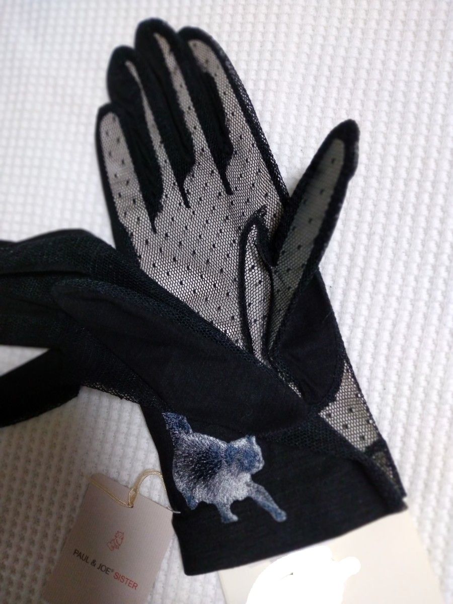 新品♪　ポールアンドジョー　PAUL＆JOE　 5本指手袋　紫外線対策　猫　刺繍　シルク混　ブラック　21~22cm　内側メッシュ
