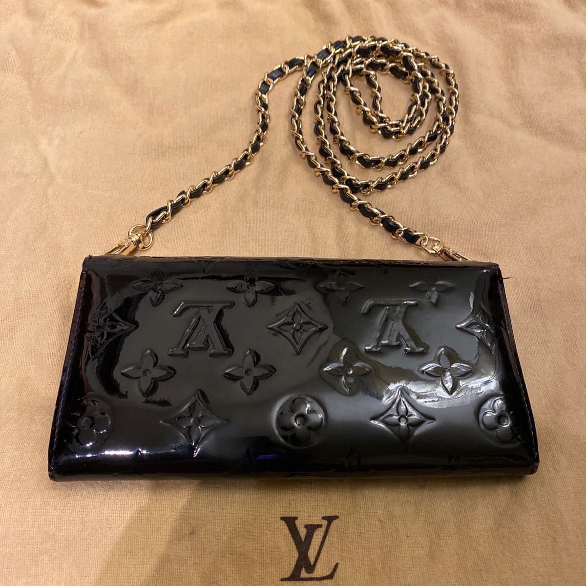 LOUIS VUITTON ルイヴィトン ヴェルニ ポルトフォイユ・サラ 長財布　 チェーンウォレット