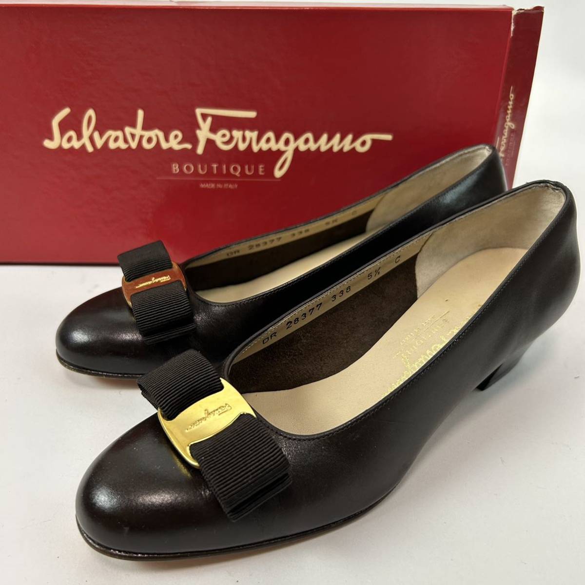 y87 未使用 Salvatore Ferragamo サルヴァトーレフェラガモ ヴァラ