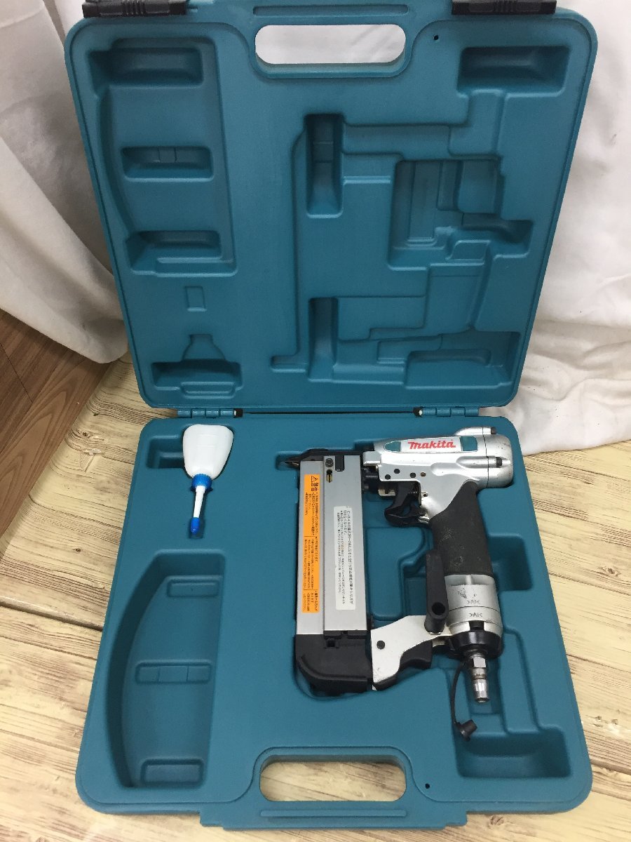 在庫一掃】 【中古品】makita(マキタ) 35㎜常圧内装用ピンタッカ AF351