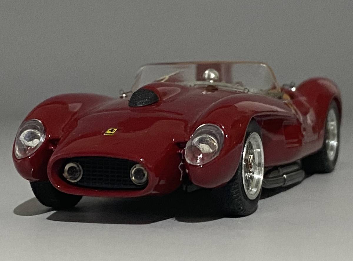 レア Bang 1/43 Ferrari 250 TR “Clienti” Rosso Barchetta ◆ Made with Aluminium Wheels! ◆ フェラーリ バング 7143_画像2