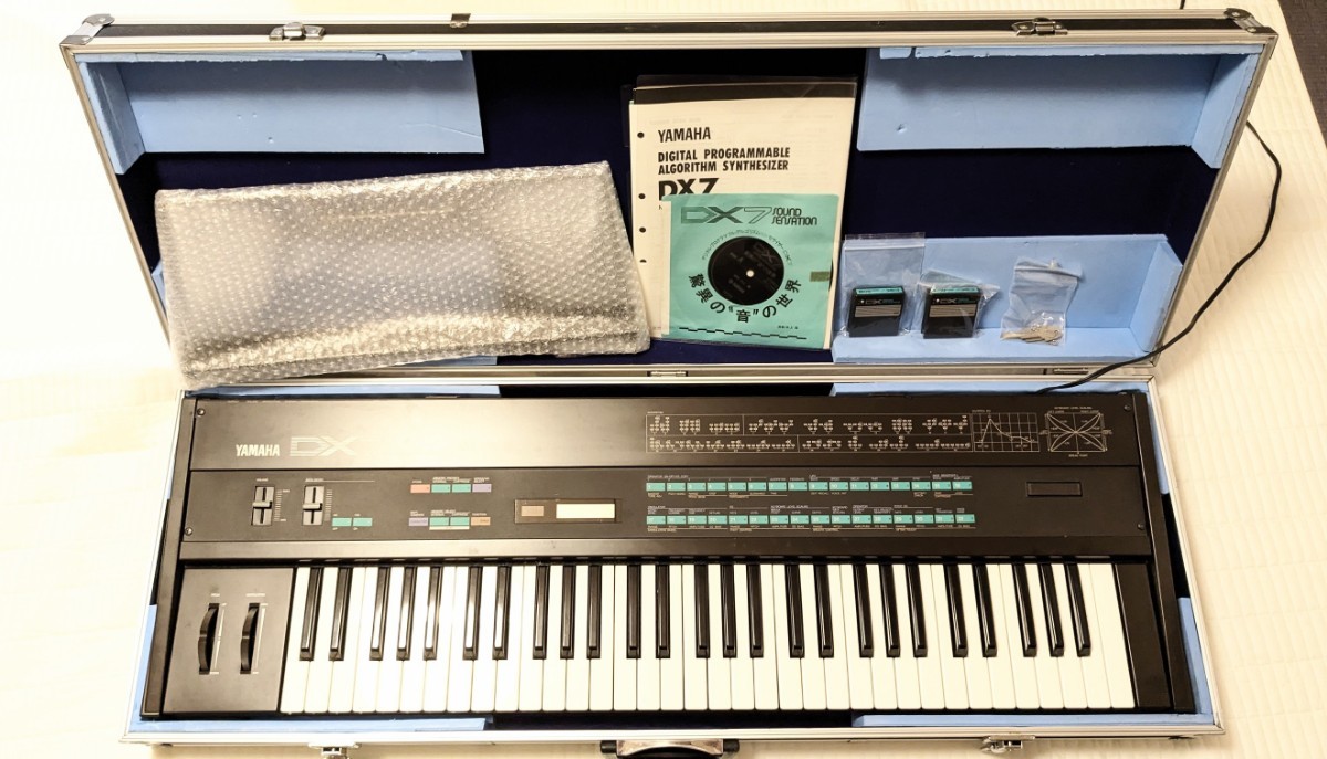 ◇ YAMAHA DX-7 ハードケースつき ヴィンテージ シンセサイザー VOICE