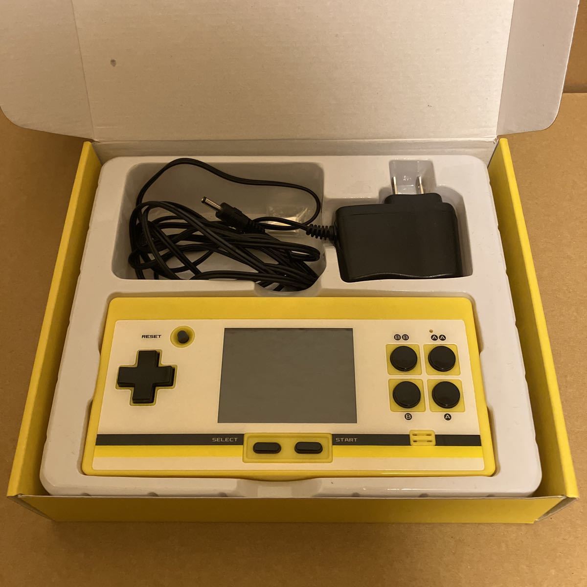 FC用互換機) 8ビットポケットプラス 8BIT POCKET PLUS 携帯型 FC用互換機) 8ビットポケットプラス 8BIT POCKET PLUS 携帯型