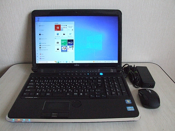 ☆高速SSD搭載 富士通 LIFEBOOK AH77/C 第二世代 Core i7-2630QM（4コア/8スレッド） 2GHz/8GB/SSD 240GB/Windows10☆3973_画像1