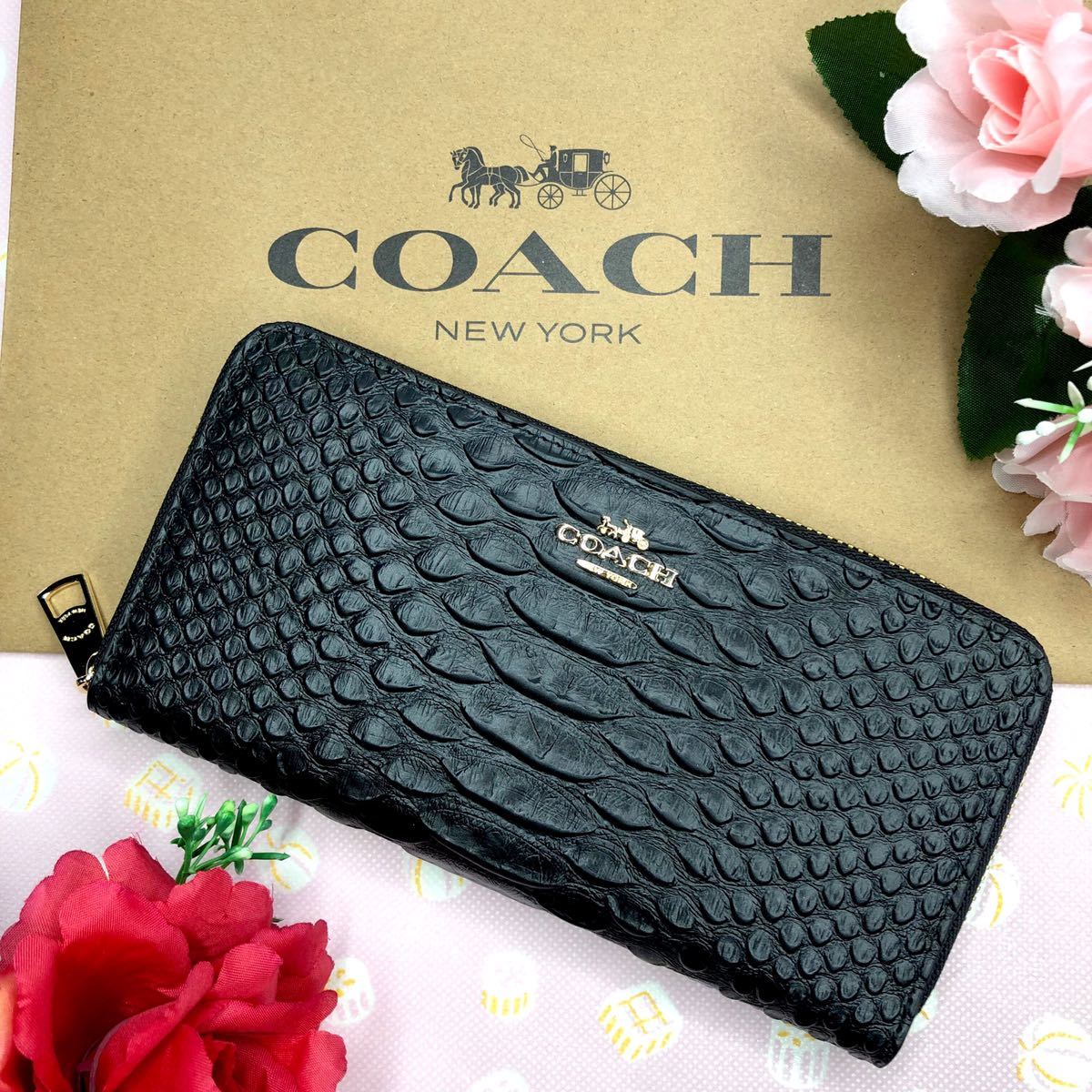 COACHコーチ　長財布　大人気パイソン柄　ブラック　新品_画像1