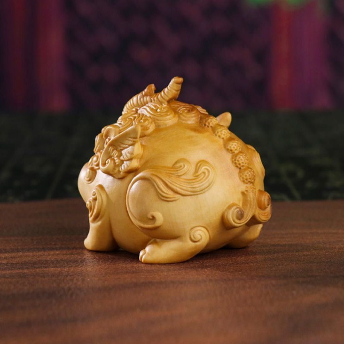 柘植彫刻 木彫り 神獣 貔貅 超可愛いヒキュウ オブジェ 根付 伝統的に細工物の材木として貴重とされる 仏教美術 