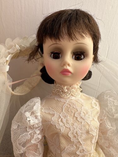Vintage Madame Alexander Doll Elise Bride #90 No Box Good