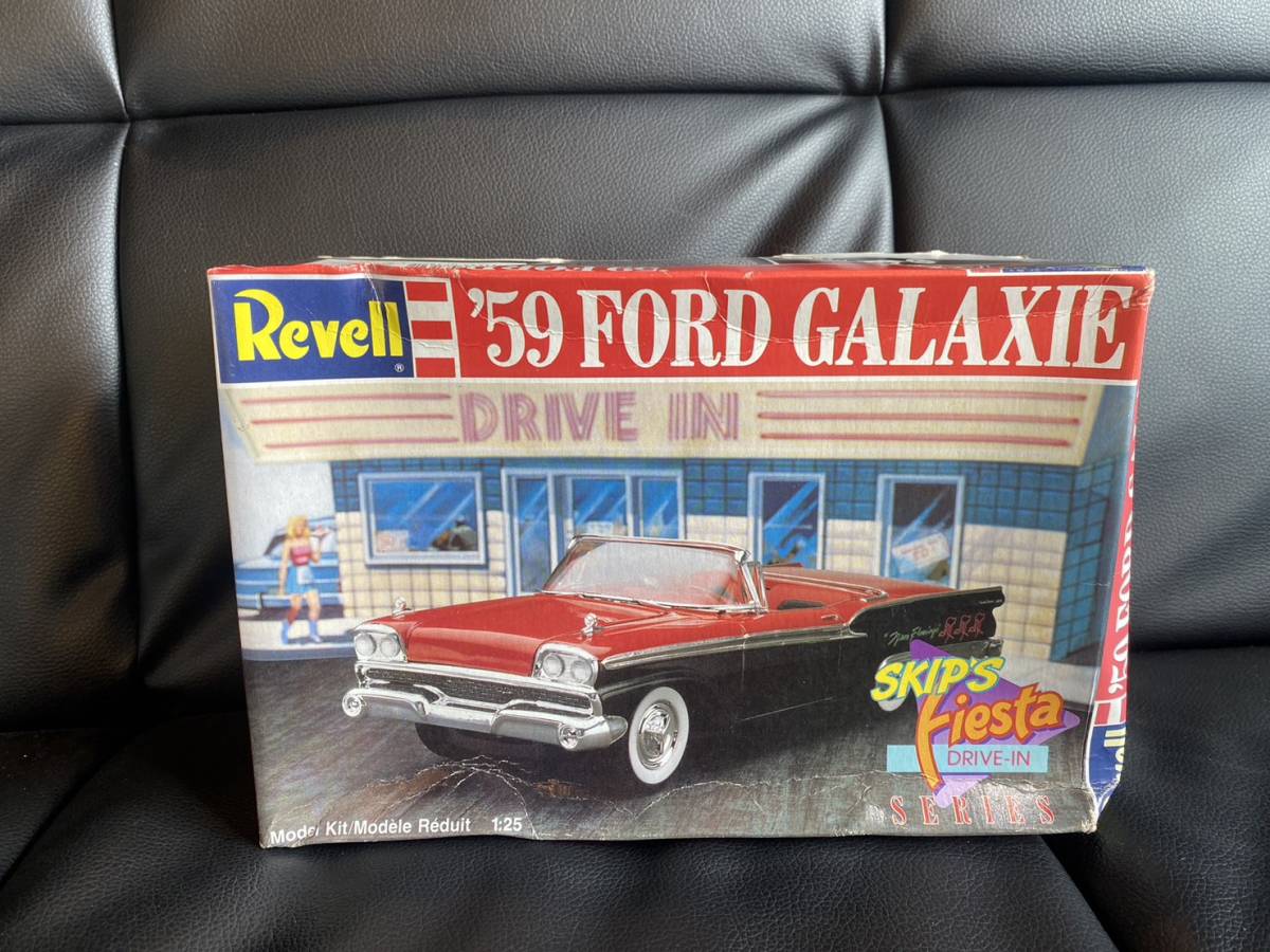 【未組立・当時物】Revell　レヴェル　’59　FORD　フォード　GALAXIE ギャラクシー SKIPS　Fiesta　7162　プラモデル　1/25スケール　P617_画像1