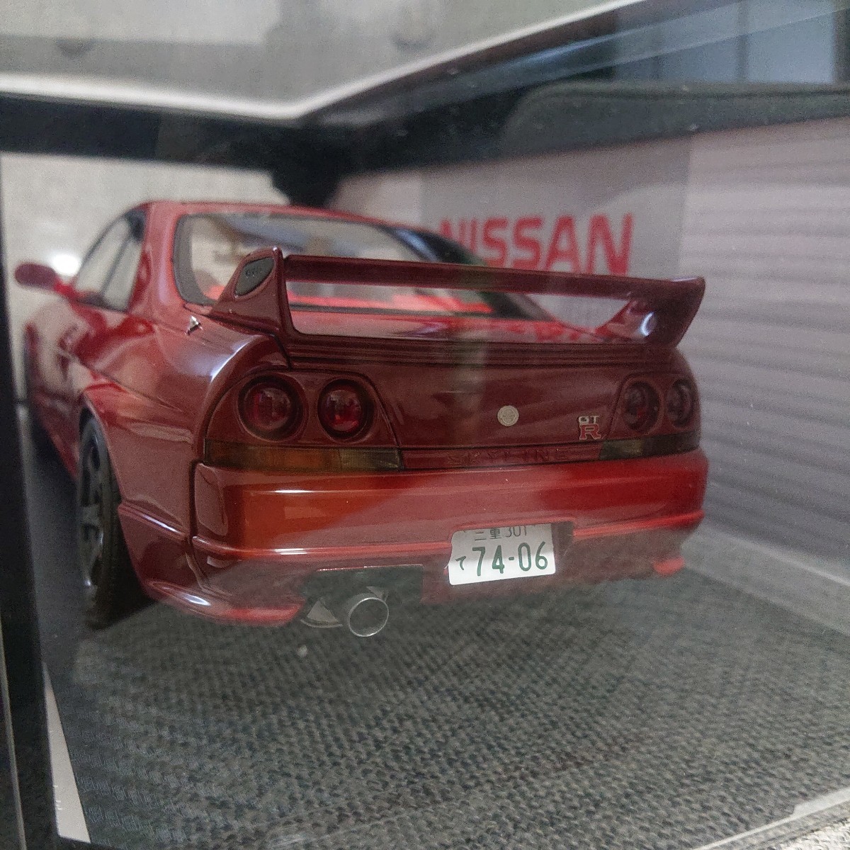【送料無料】美品 激レア 1/18 イグニッションモデル Nissan Skyline GT-R BCNR33 Matsuda Street Wine Red 日産公式Web限定 スカイラインの画像4