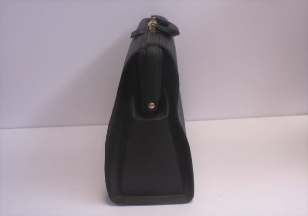 GIAN FRANCO FERRE ブラック Made in ITALY 革のボストンバッグ レザー 型押し /19N6.1-32の画像3