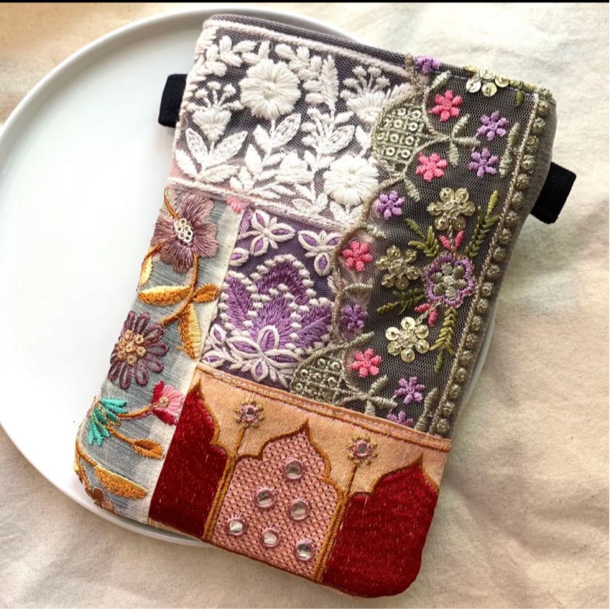 【no.43】インド刺繍リボンのスマホポシェット　サコッシュ　バッグ