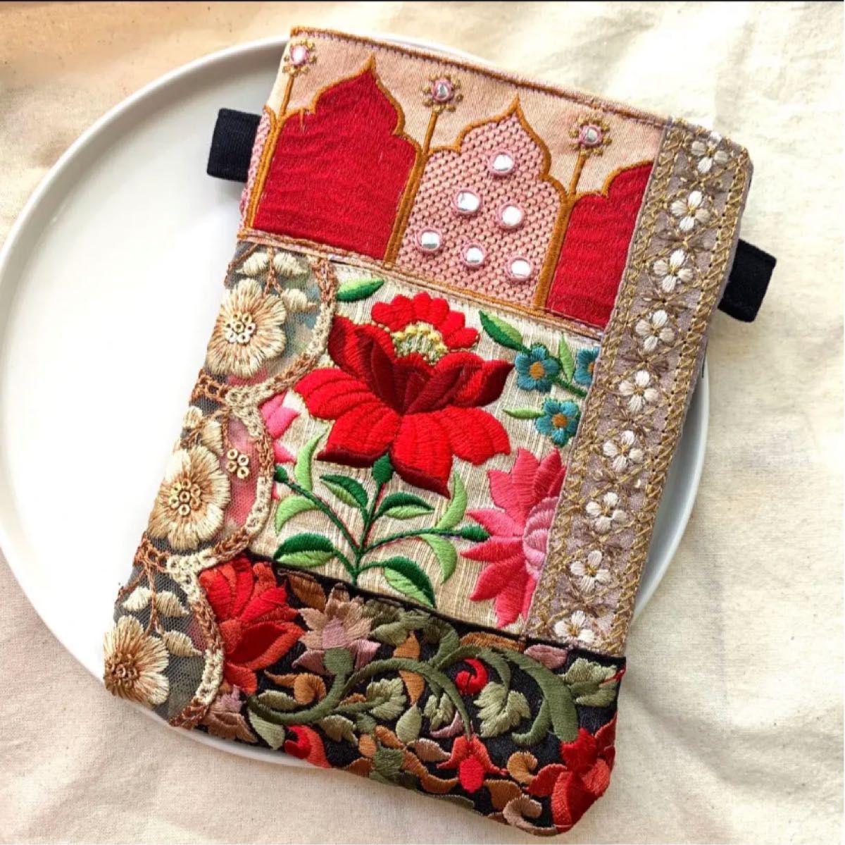 【no.44】インド刺繍リボンのスマホポシェット　サコッシュ　バッグ