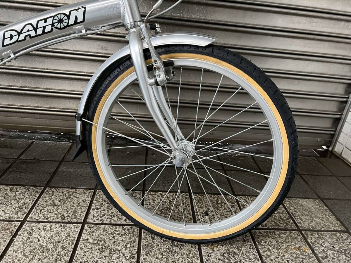 超希少、未走行☆【DAHON】ミニベロ 折り畳み自転車 小径車 20インチ 7速　シルバー_画像5