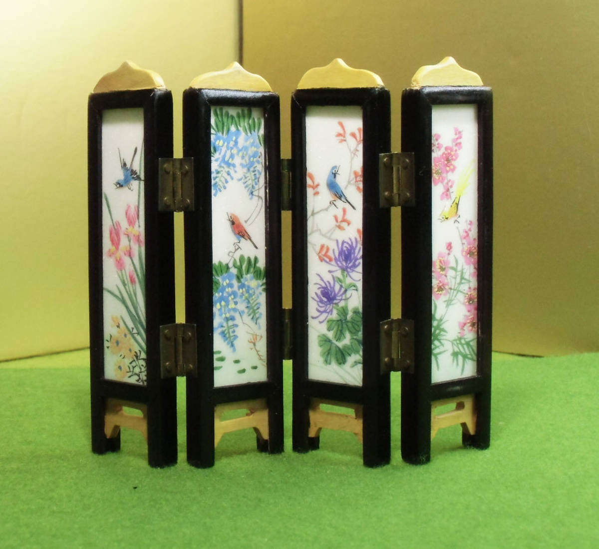 中国彩色ガラス絵両面屏風　「花鳥」と「山水画」高さ10.5cm_画像1