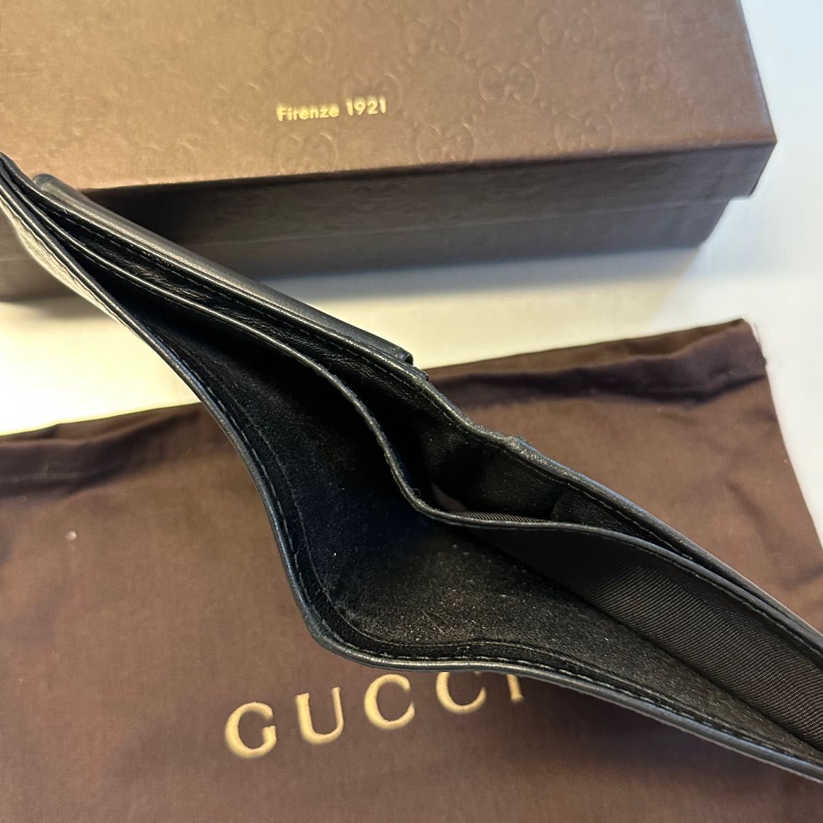 未使用に近い‼️ グッチ GUCCI 財布 二つ折り 折り財布 シマレザー