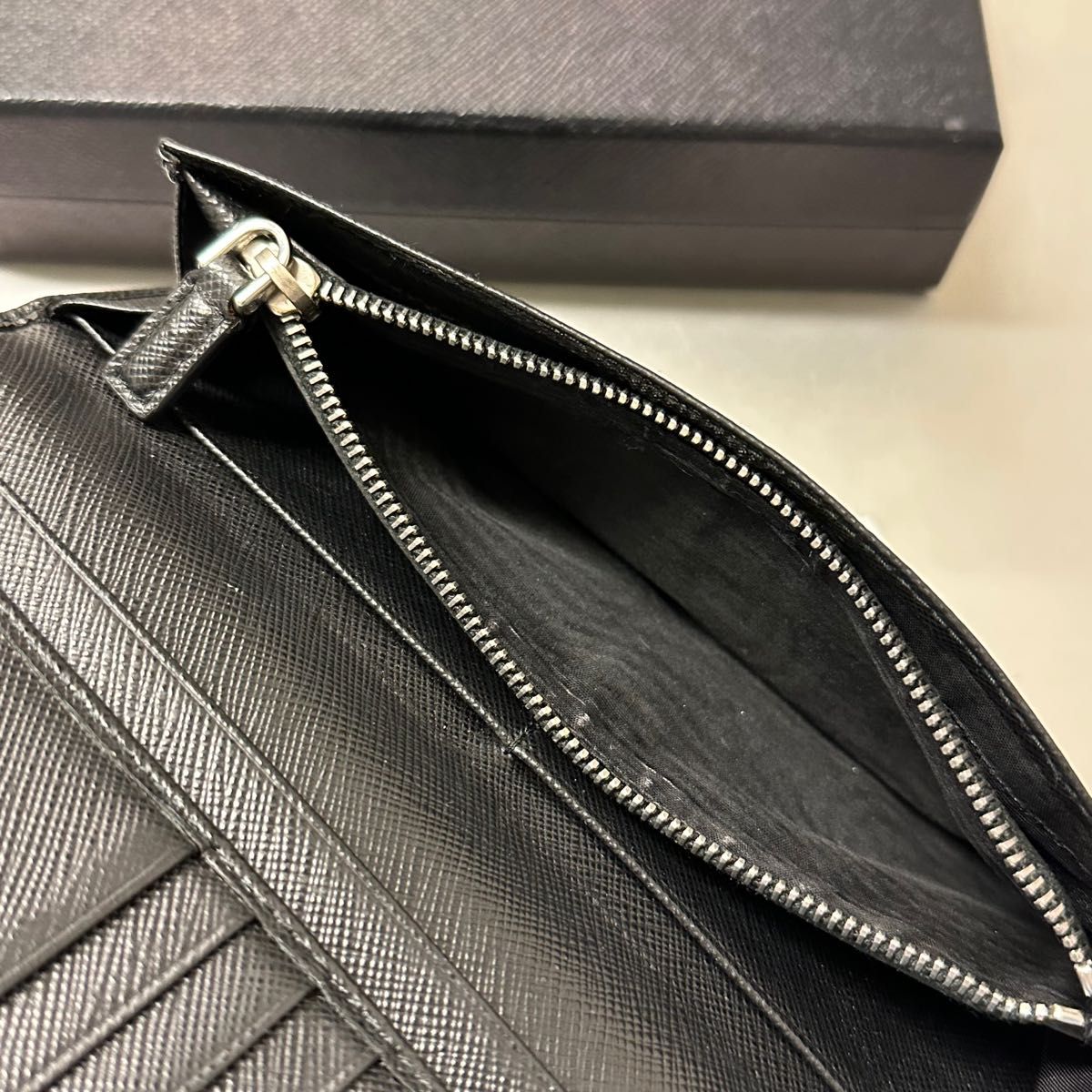 未使用に近い プラダ PRADA 財布 長財布 サフィアーノレザー|Yahoo