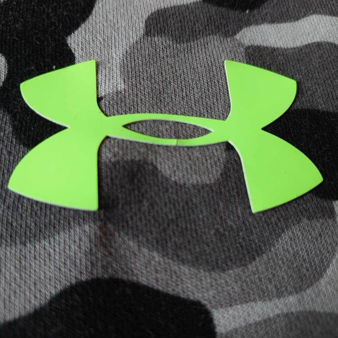 *UnderArmour* камуфляж s влажный * размер MD* футболка * серый серия камуфляж * б/у * флуоресценция Logo * обратная сторона ворсистый * флис 