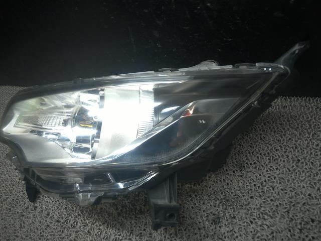 ☆H25年 デイズ ハイウェイスターX B21W 左ヘッドランプ HID スタンレー W1048 26060-6A03J_画像3