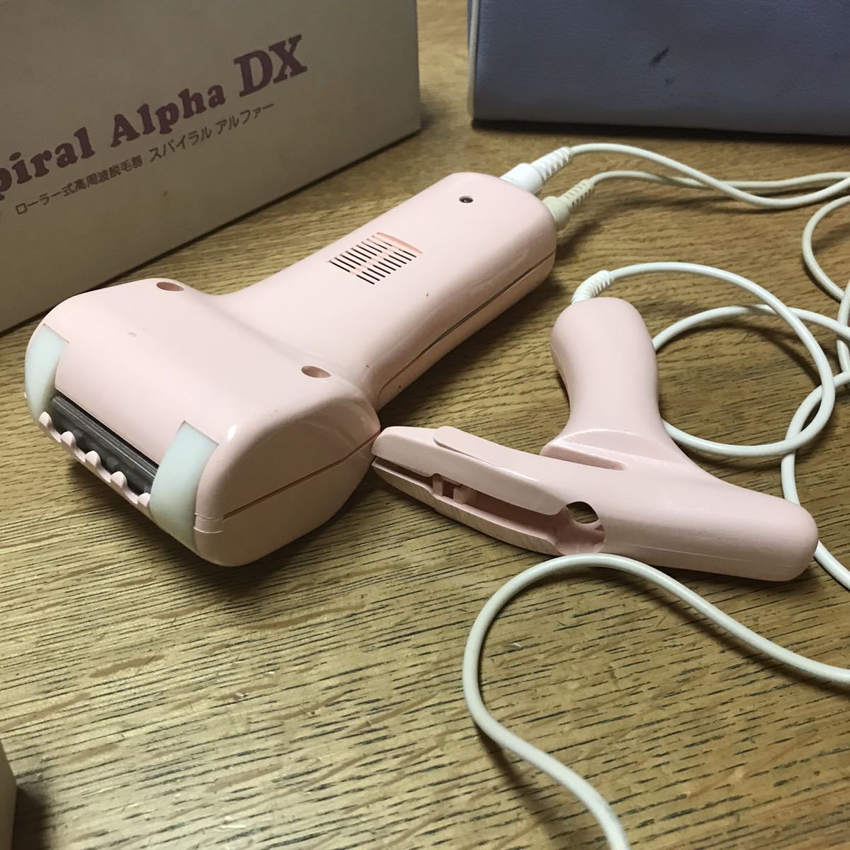 脱毛器 スパイラルアルファーDX ローラー式高周波脱毛器 新品未 脱毛器 スパイラルアルファーDX ローラー式高周波脱毛器 新品未