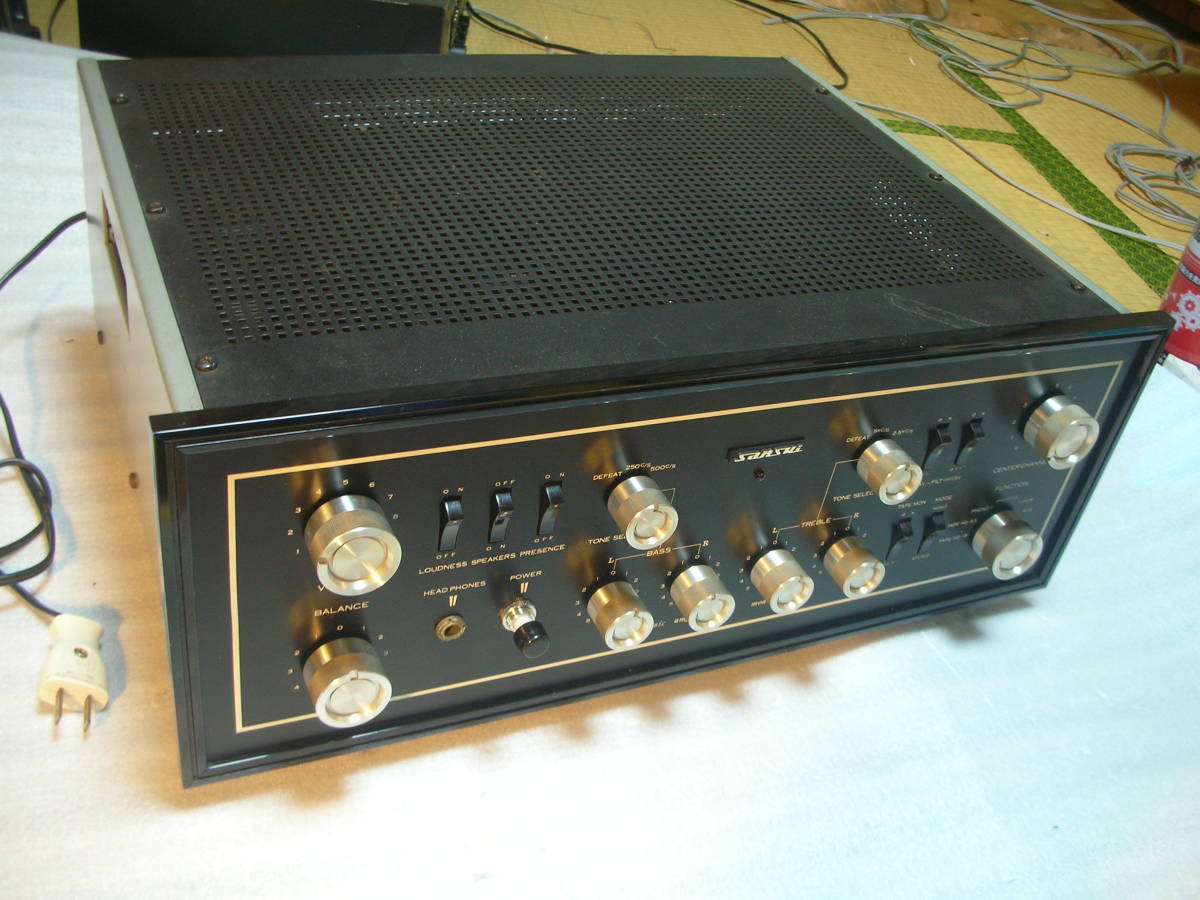 SANSUI AU-111 pre-main stereo amplifier 