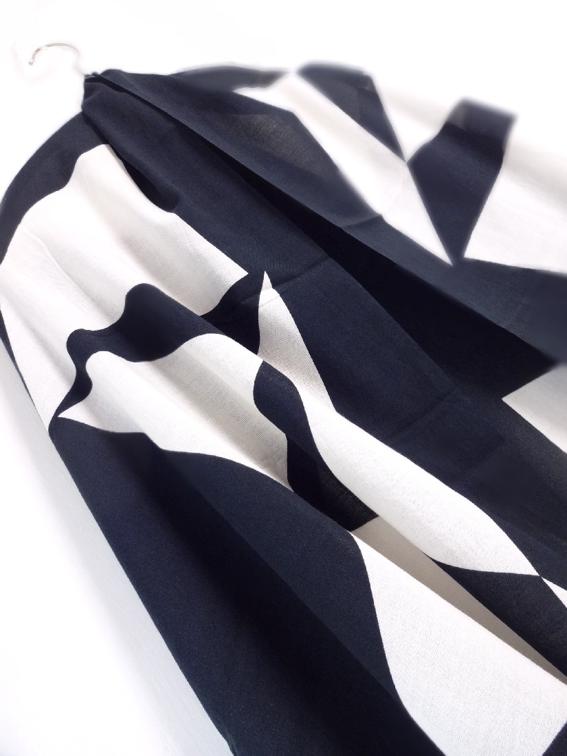 新品タグ付き！◆ ISSEY MIYAKE 『 LUMINOUS 』 STOLE ME イッセイミヤケ ミー ジオメトリック コットン ストール ショール made in JAPAN_画像3