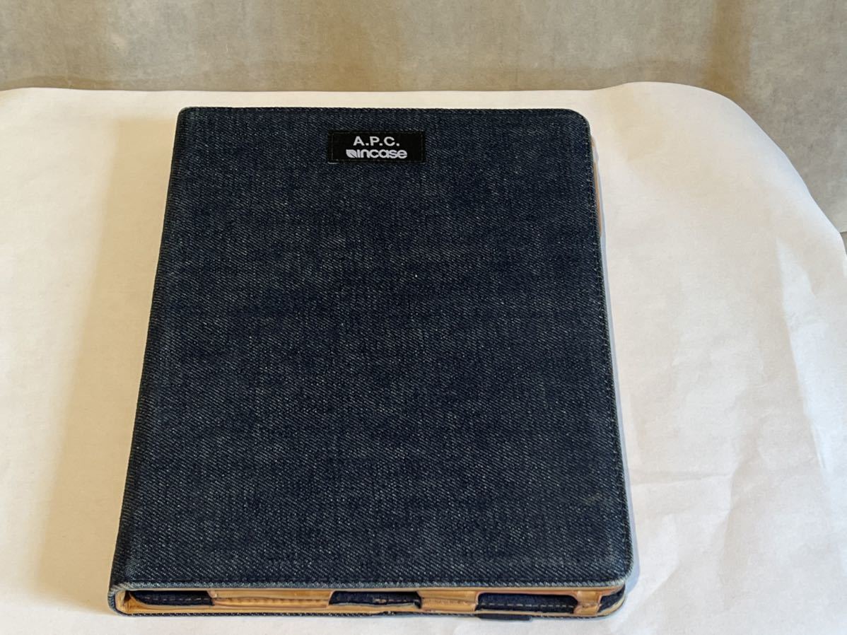 A.P.C. x Incase iPad 2 Book Jacket 9.7インチ　ビンテージ　限定ダブルネーム　中古　美品　プレミア品